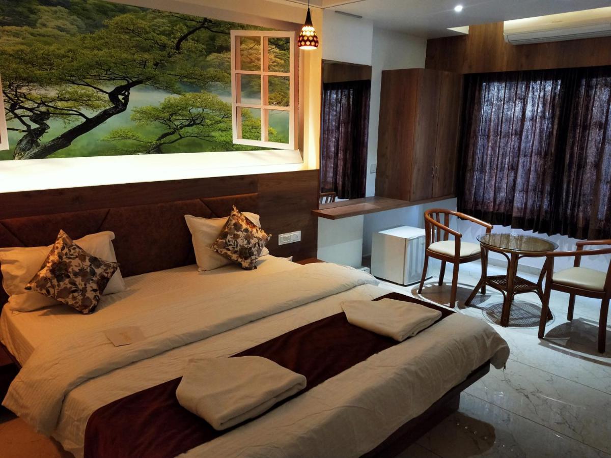 Hotel The Grand Piano - Best Business Hotel In Patan Exteriér fotografie