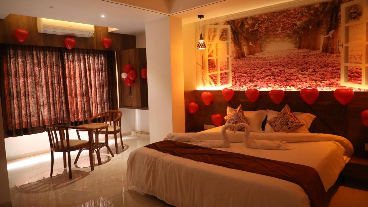 Hotel The Grand Piano - Best Business Hotel In Patan Exteriér fotografie