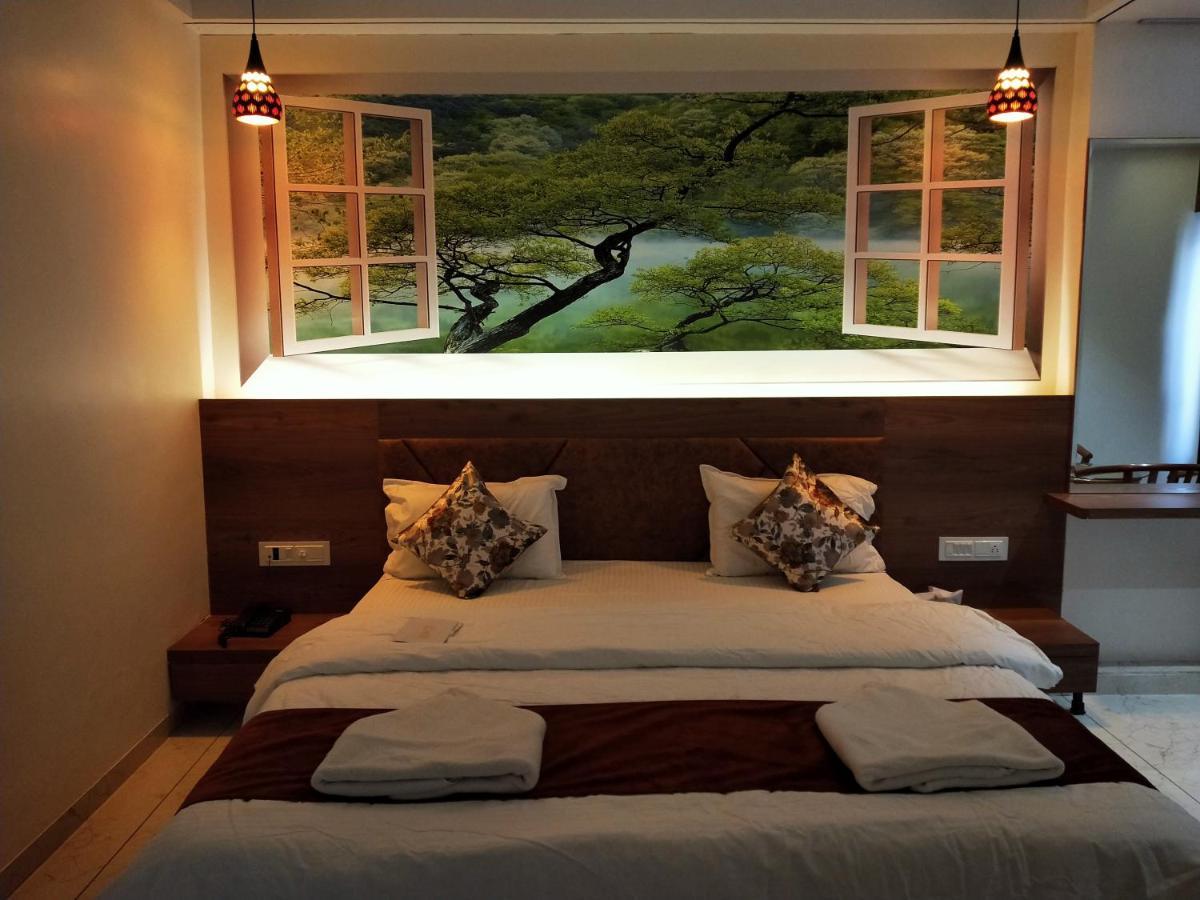 Hotel The Grand Piano - Best Business Hotel In Patan Exteriér fotografie
